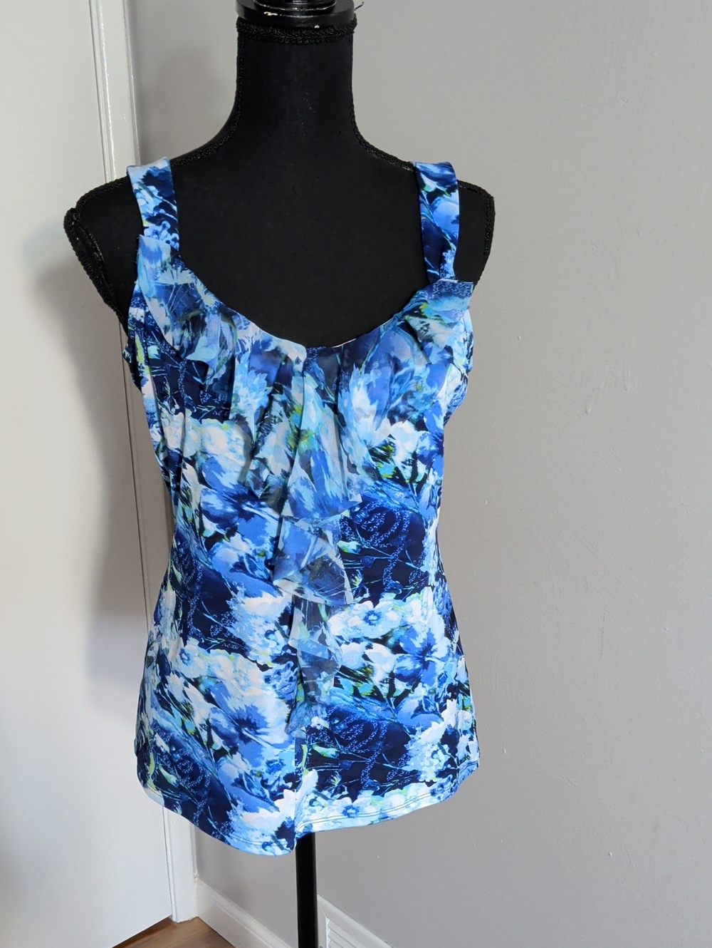 White House Black Market Blue Floral Ruffle Tank Top